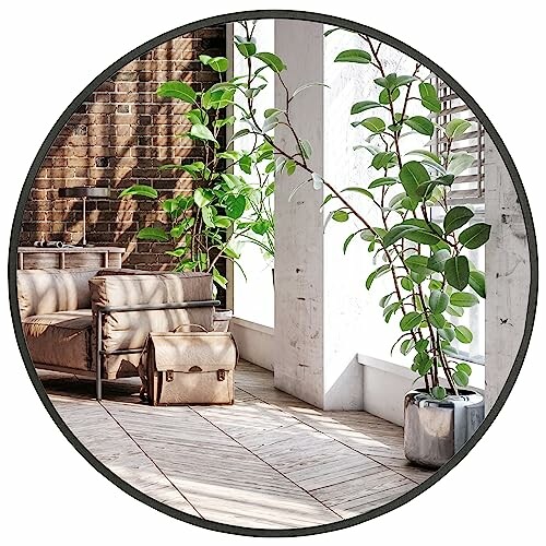 Salon moderne avec plantes vertes et lumière naturelle.