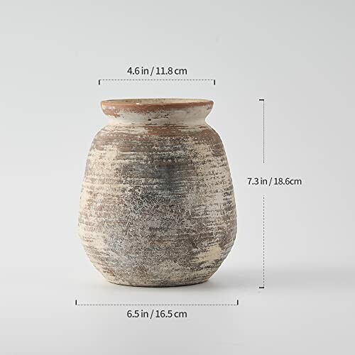 Pot en argile rustique avec dimensions.